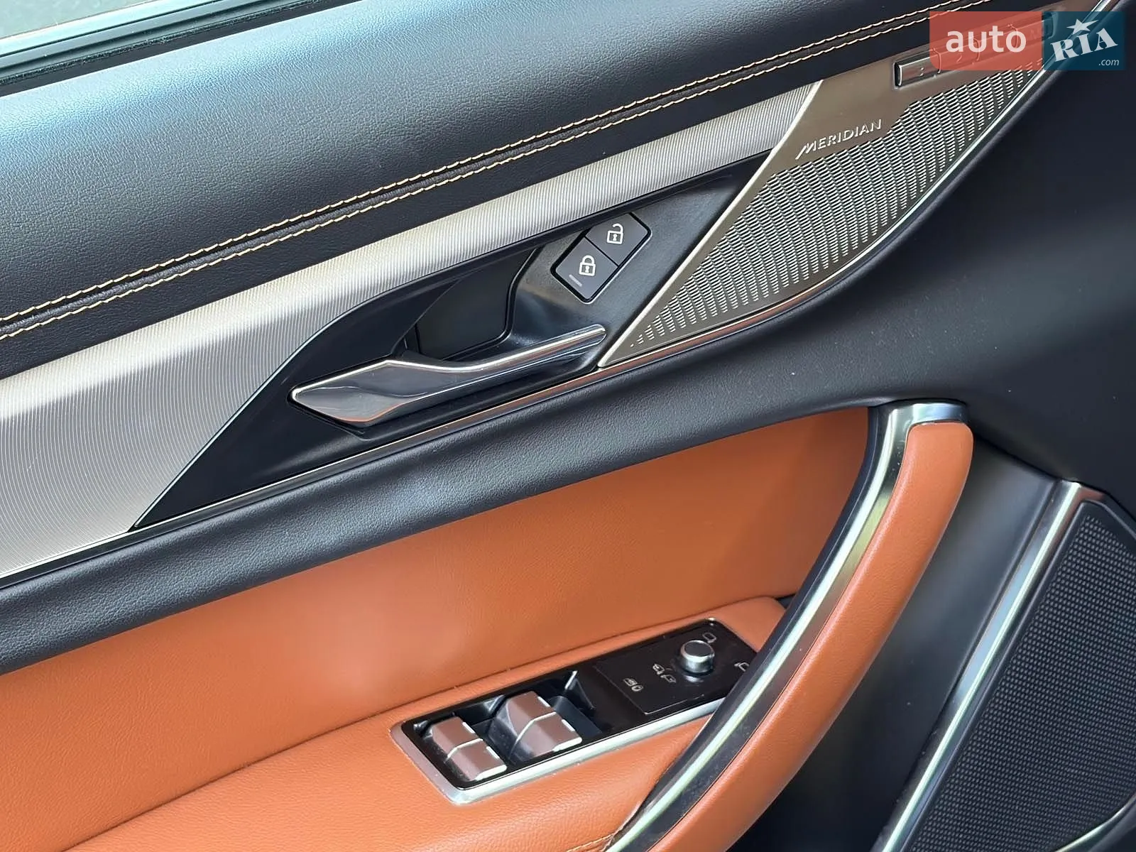 2023 Jaguar XF - мініатюра 12