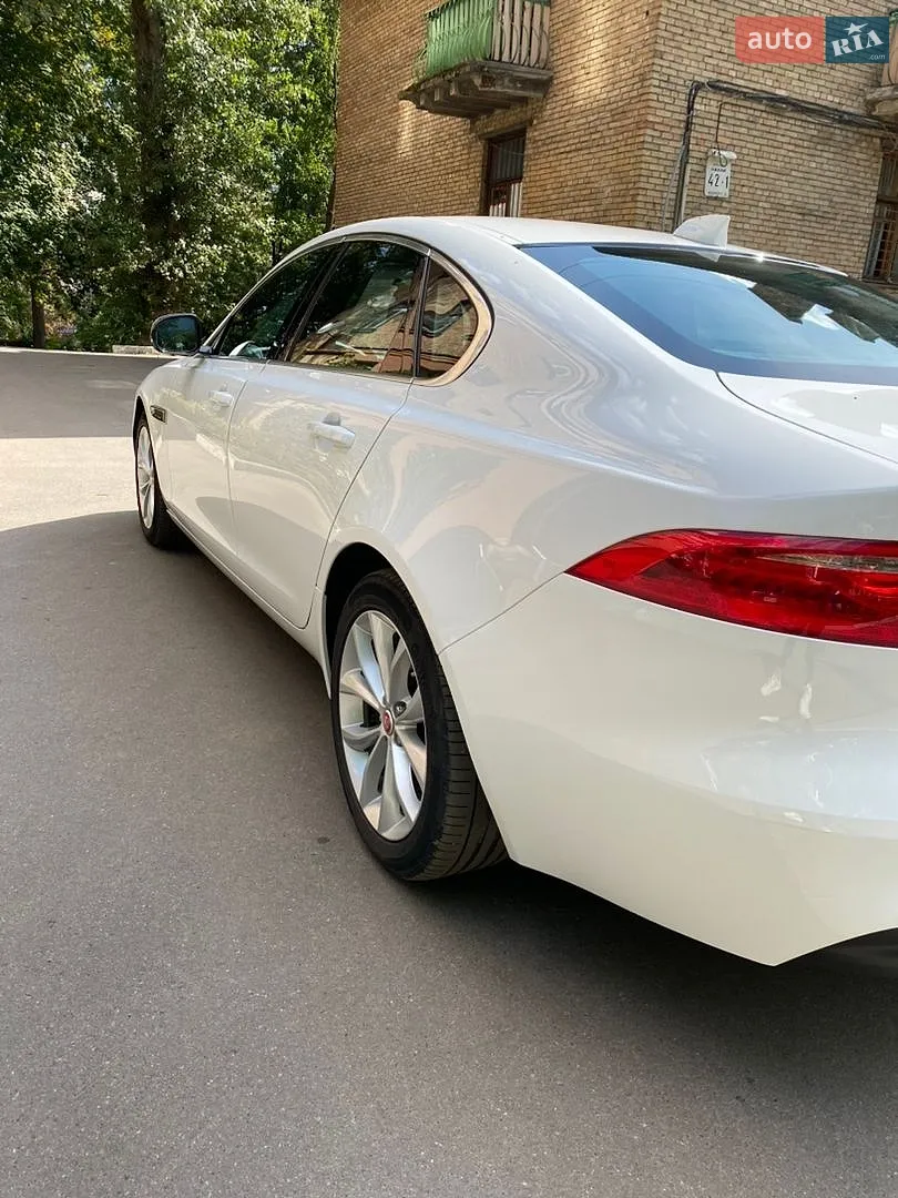 2016 Jaguar XF - мініатюра 3