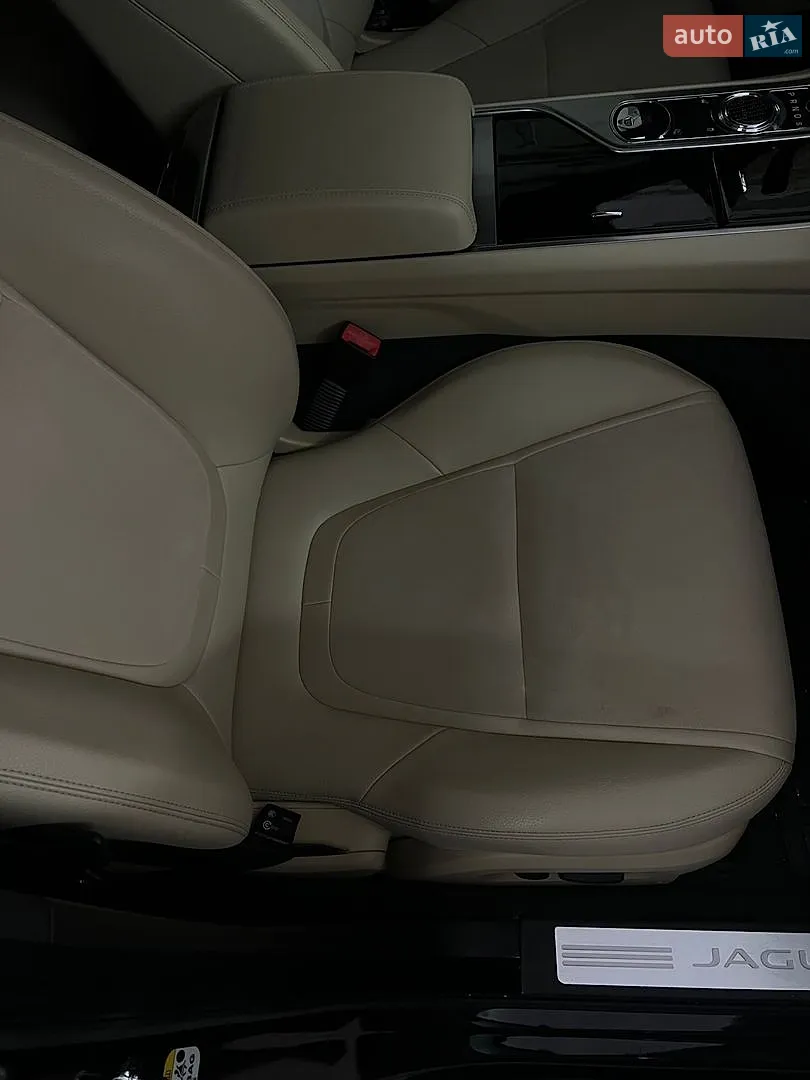 2014 Jaguar XF - мініатюра 18
