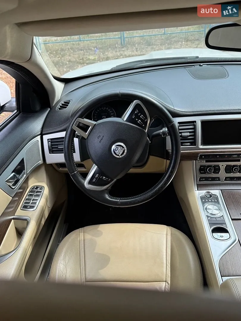 2013 Jaguar XF - мініатюра 12