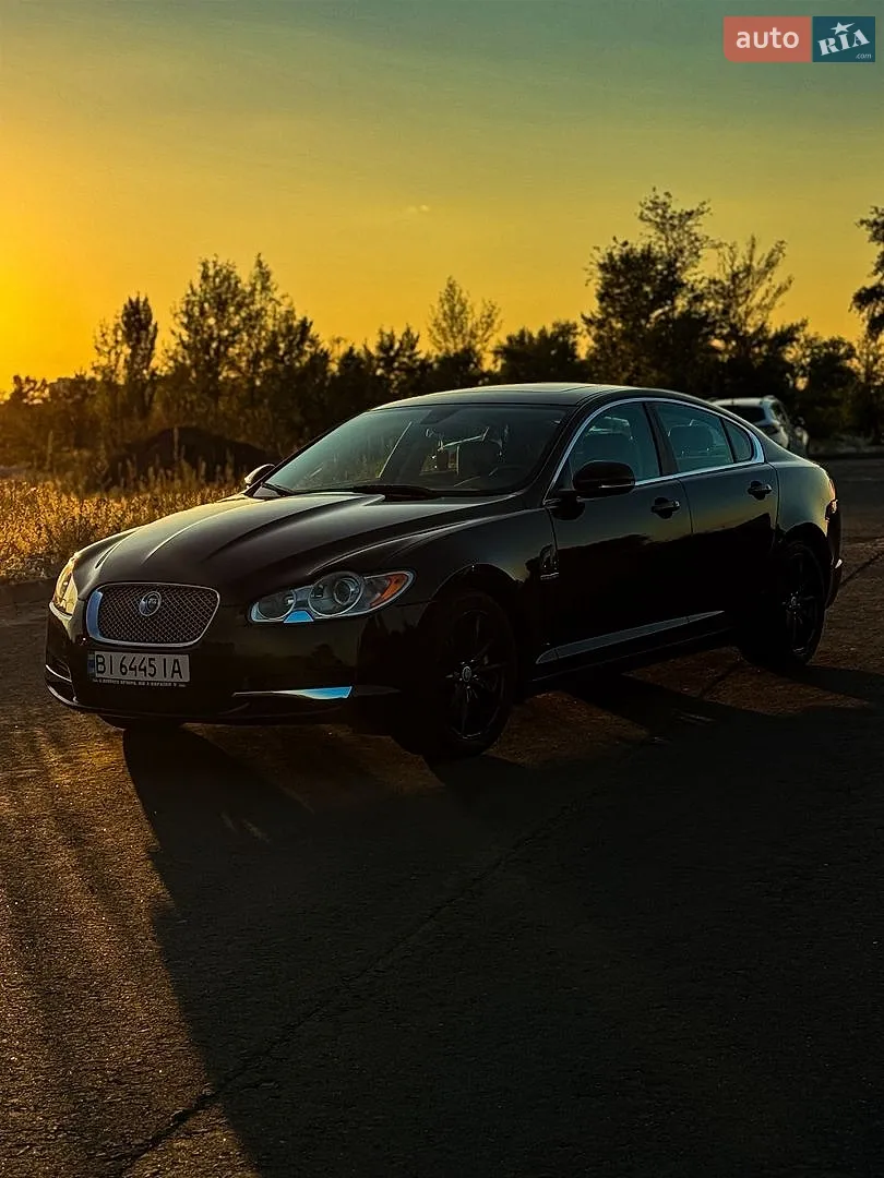 2010 Jaguar XF - мініатюра 4