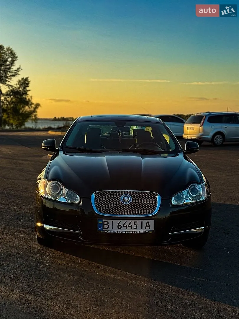 2010 Jaguar XF - мініатюра 5