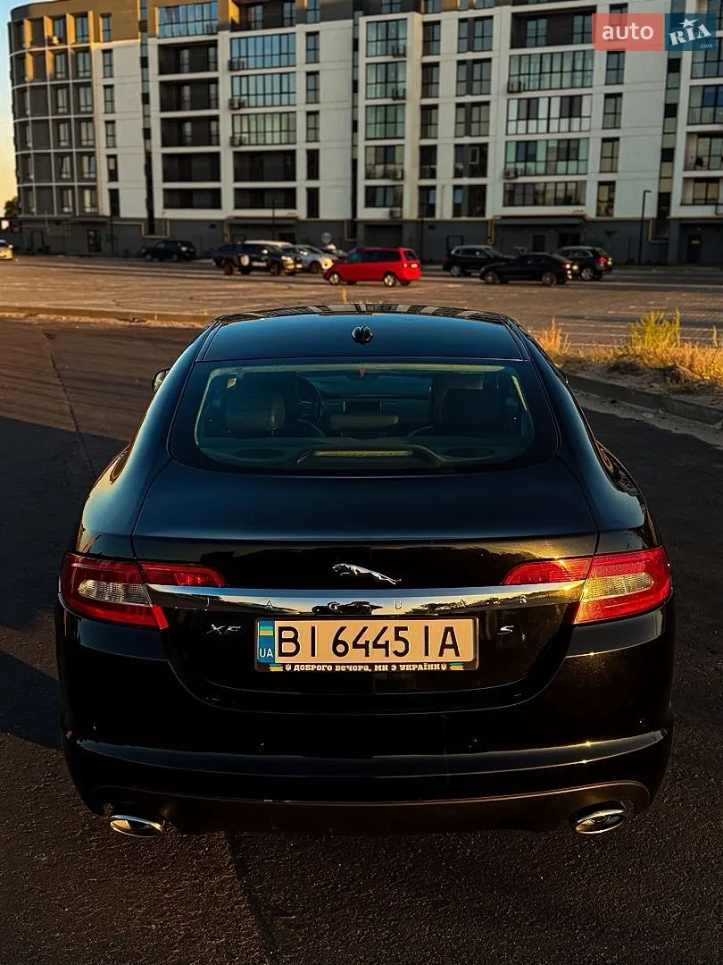 2010 Jaguar XF - мініатюра 11