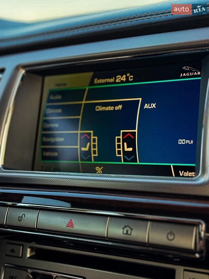 2010 Jaguar XF - мініатюра 22