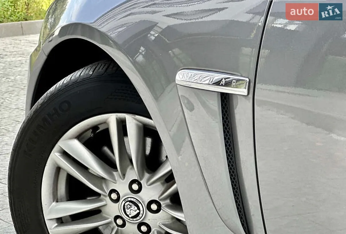 2012 Jaguar XF - мініатюра 10