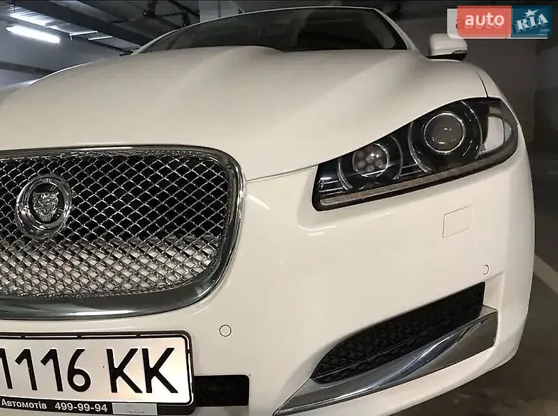 2012 Jaguar XF - мініатюра 2