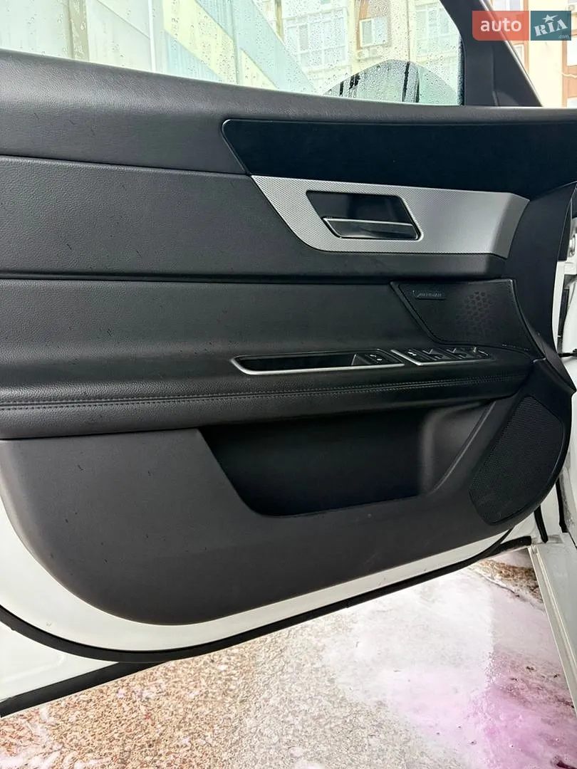 2016 Jaguar XF - мініатюра 9