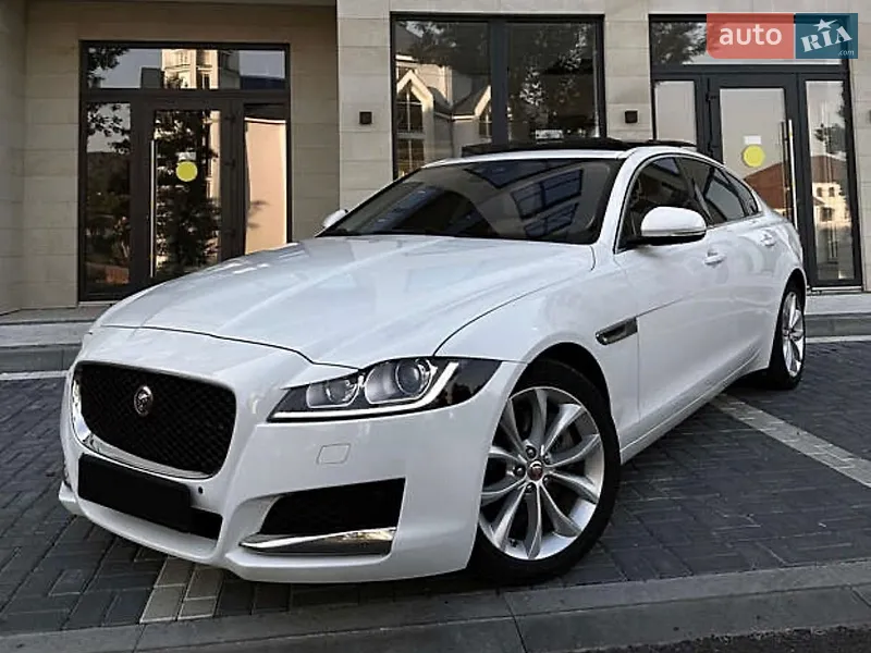 Jaguar XF