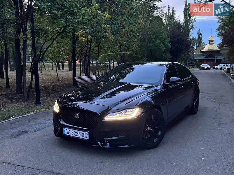 Jaguar XF