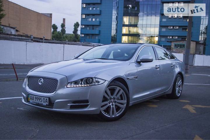 Jaguar XJ 2015 року