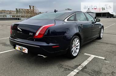 Седан Jaguar XJ 2015 в Києві