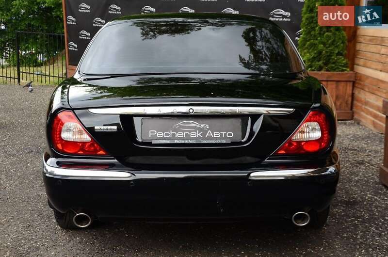 Седан Jaguar XJ 2006 в Запоріжжі
