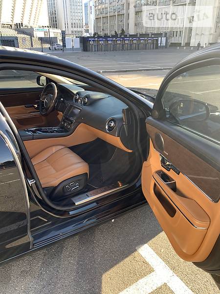 Седан Jaguar XJ 2010 в Києві