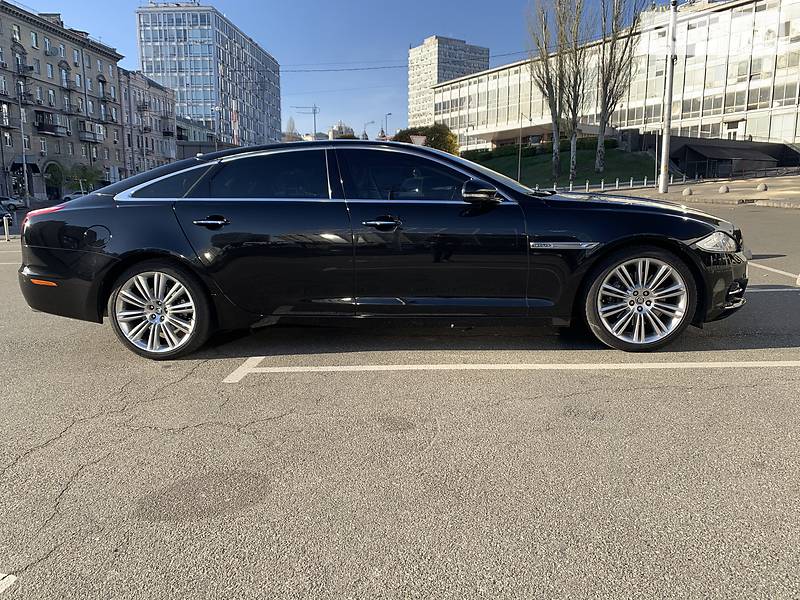 Седан Jaguar XJ 2010 в Києві