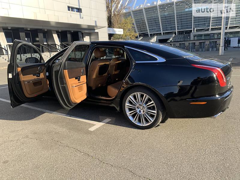 Седан Jaguar XJ 2010 в Києві