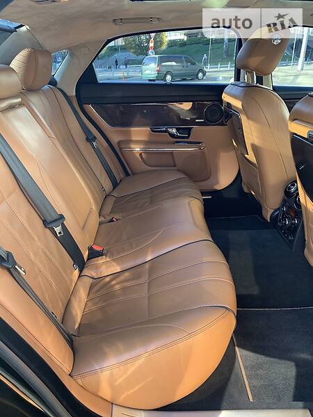 Седан Jaguar XJ 2010 в Києві