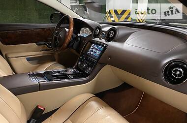 Седан Jaguar XJ 2015 в Киеве