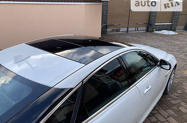 Седан Jaguar XJ 2013 в Мукачевому