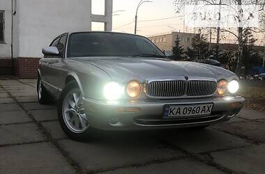 Седан Jaguar XJ 2000 в Киеве