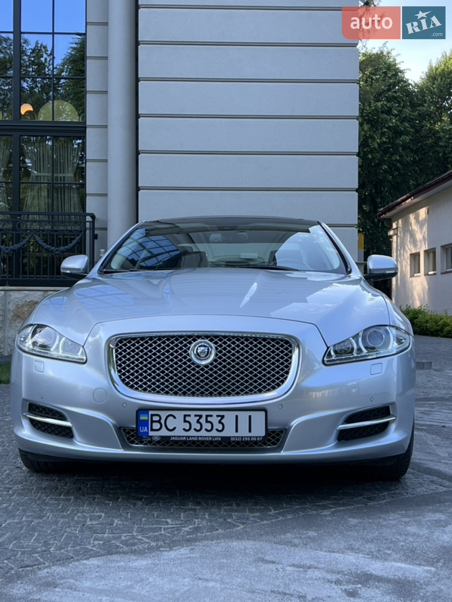 2013 Jaguar XJ - мініатюра 2