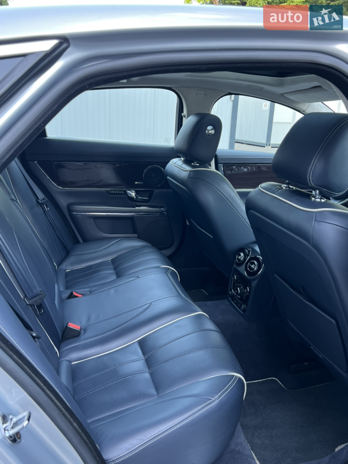 2013 Jaguar XJ - мініатюра 14