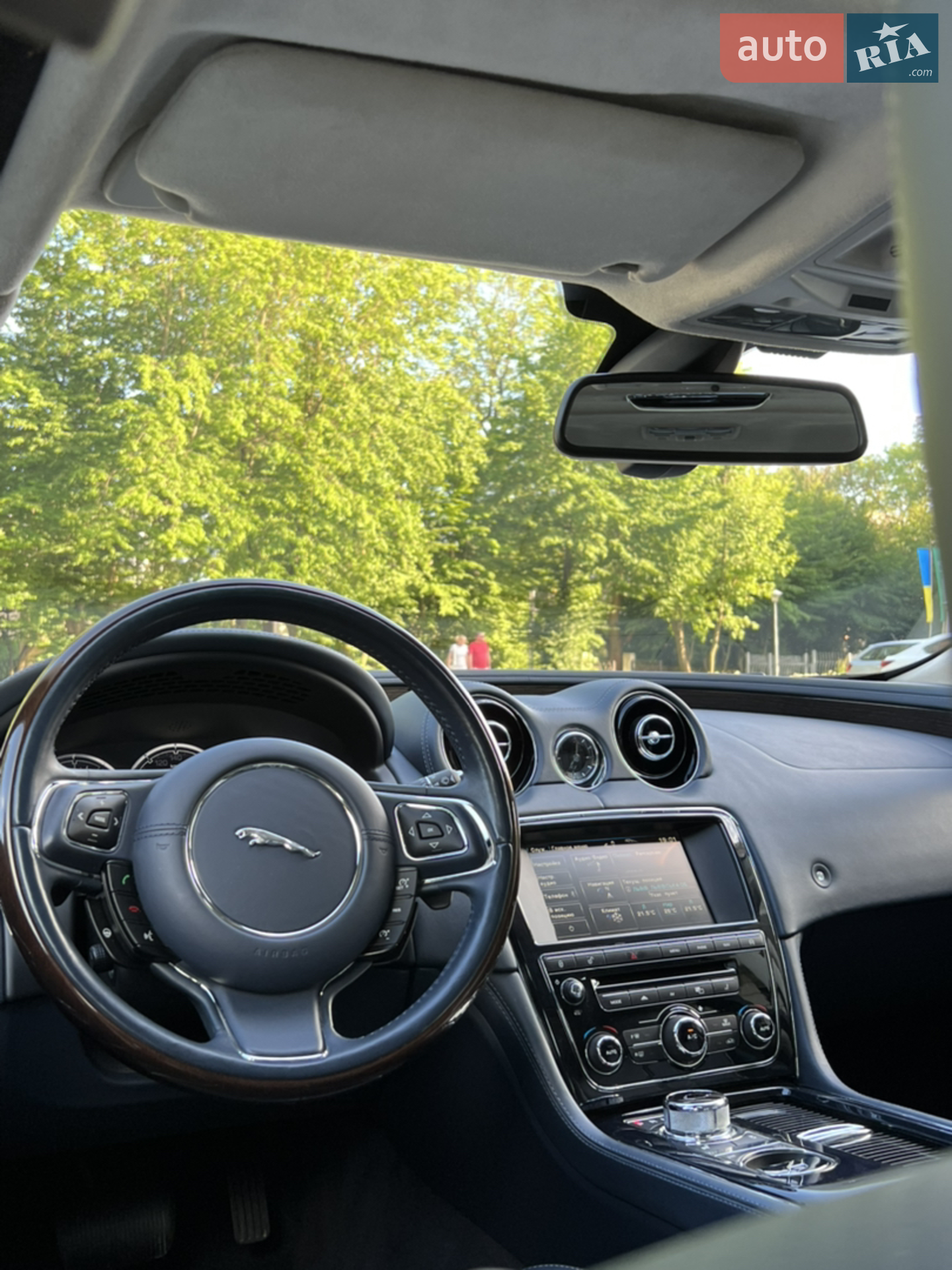 2013 Jaguar XJ - мініатюра 23