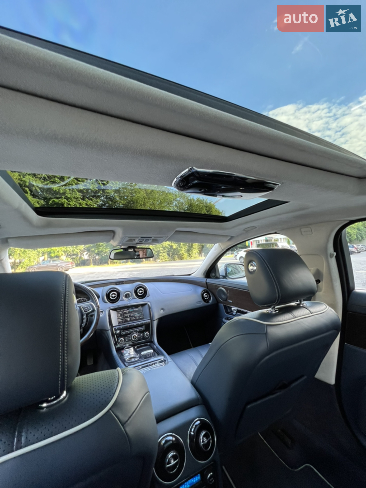 2013 Jaguar XJ - мініатюра 26