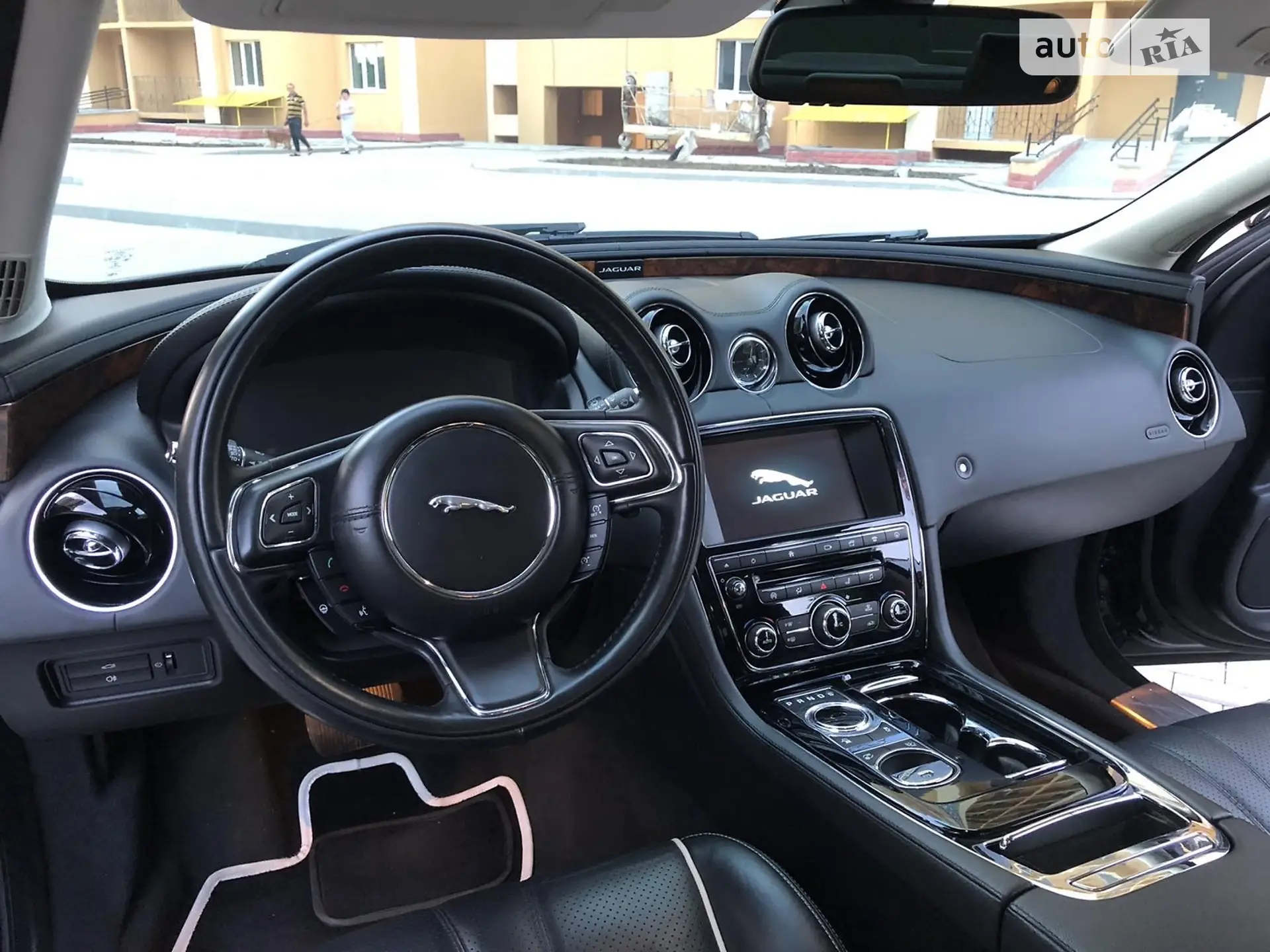 2015 Jaguar XJ - мініатюра 6