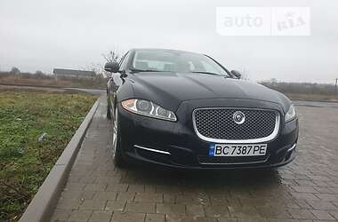 Седан Jaguar XJ 2013 в 