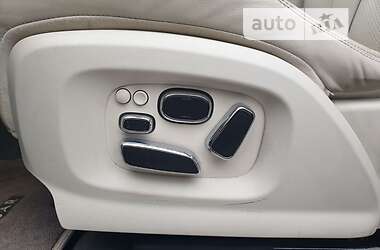 Седан Jaguar XJ 2013 в 