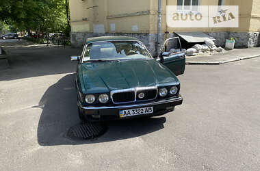 Седан Jaguar XJ 1993 в Киеве