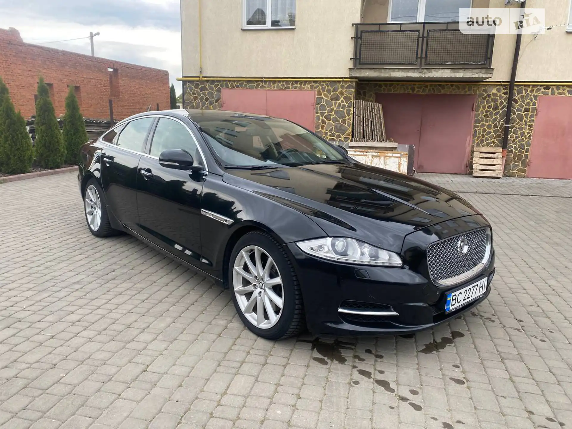 2011 Jaguar XJ - мініатюра 16