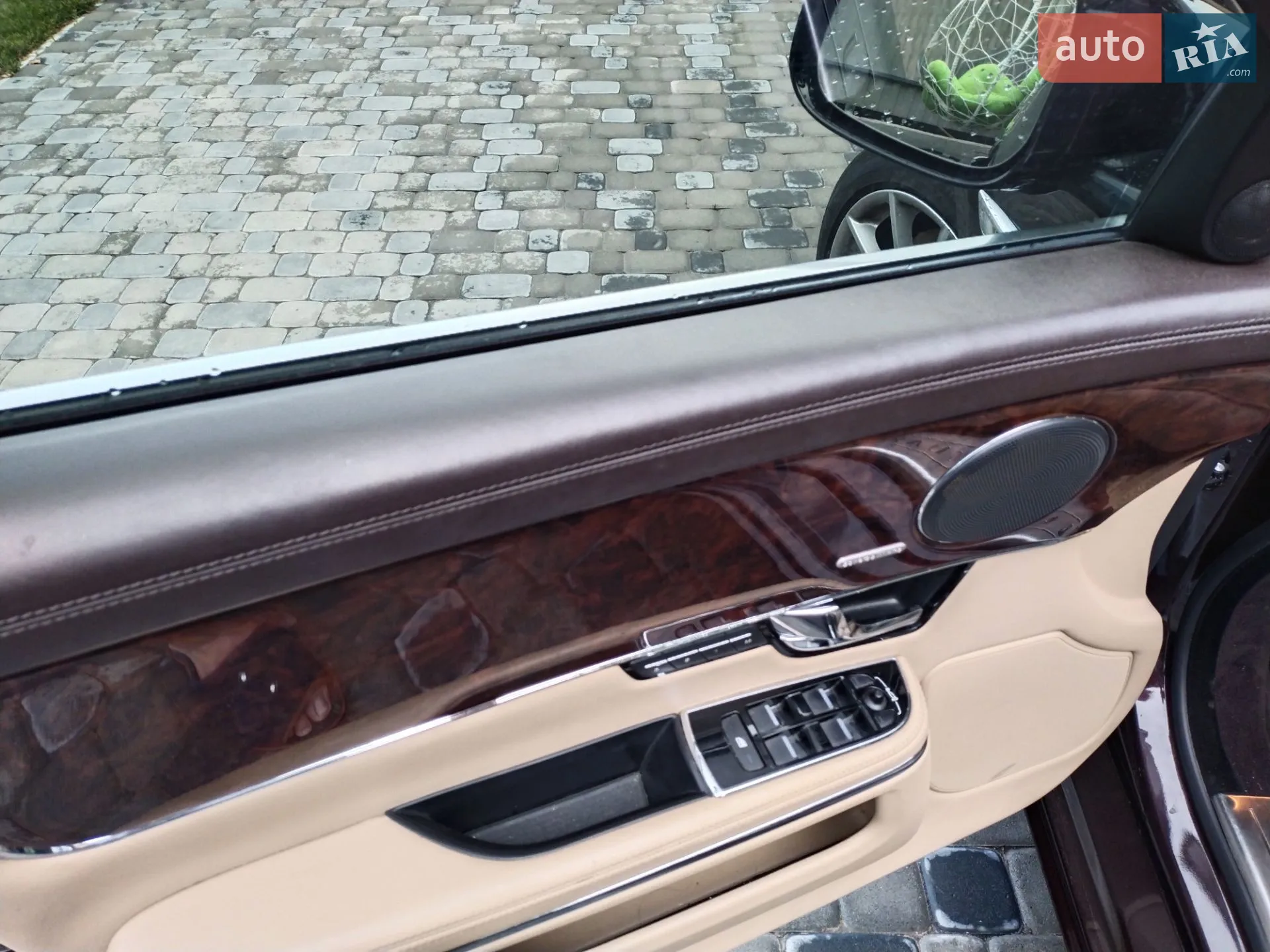 2011 Jaguar XJ - мініатюра 19