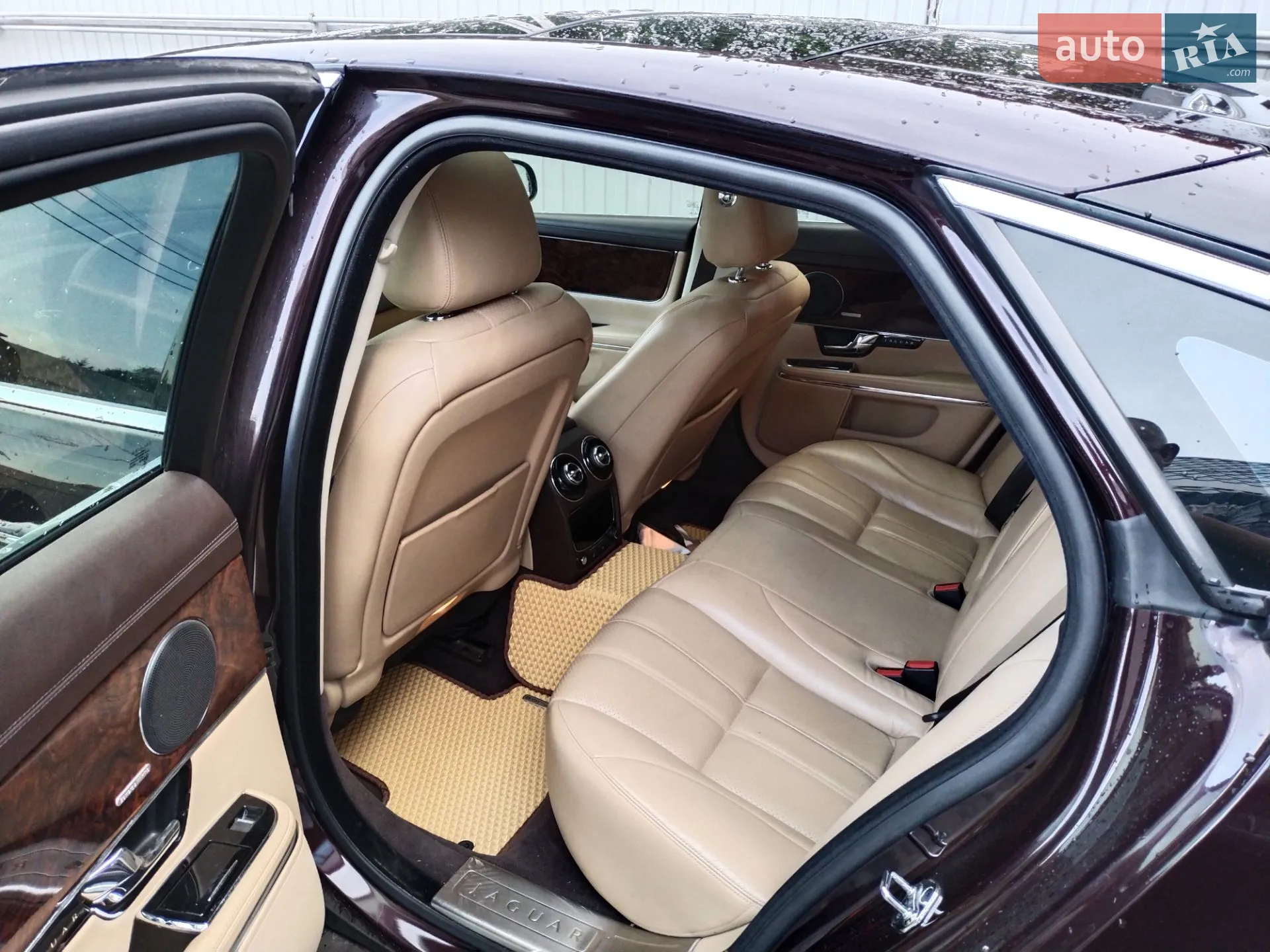 2011 Jaguar XJ - мініатюра 48
