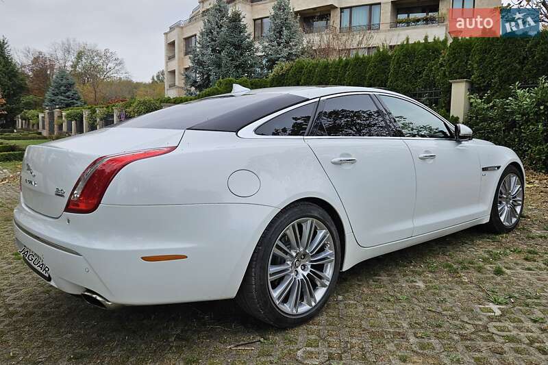 Седан Jaguar XJ 2013 в Киеве