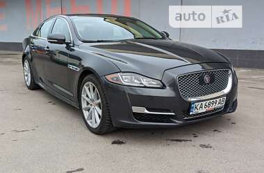 Седан Jaguar XJ 2016 в Львове