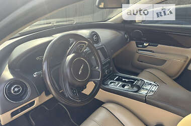 Седан Jaguar XJ 2013 в Києві