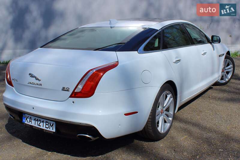 Седан Jaguar XJ 2017 в Киеве