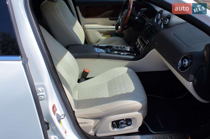 Седан Jaguar XJ 2017 в Киеве