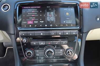 Седан Jaguar XJ 2017 в Киеве