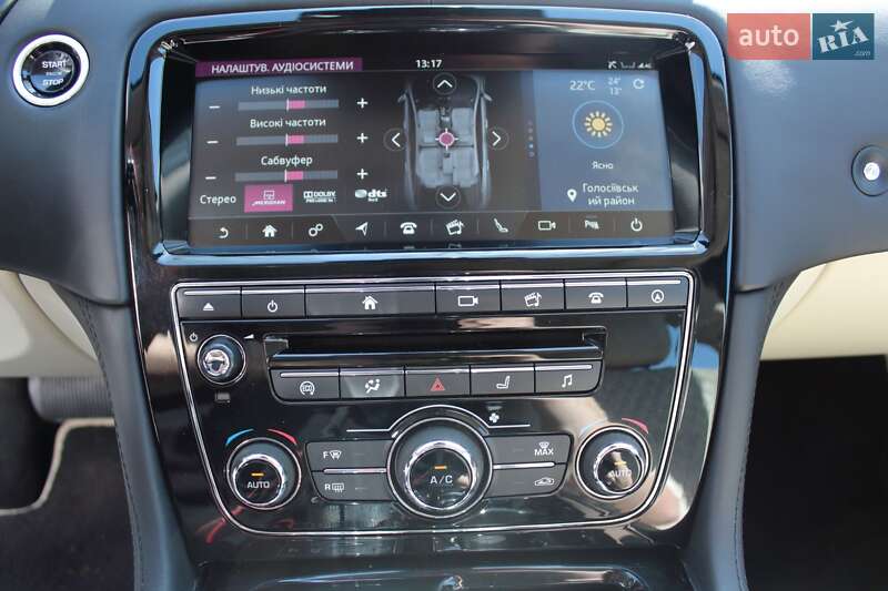 Седан Jaguar XJ 2017 в Киеве