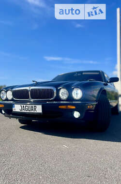 Седан Jaguar XJ 1999 в Кам'янському