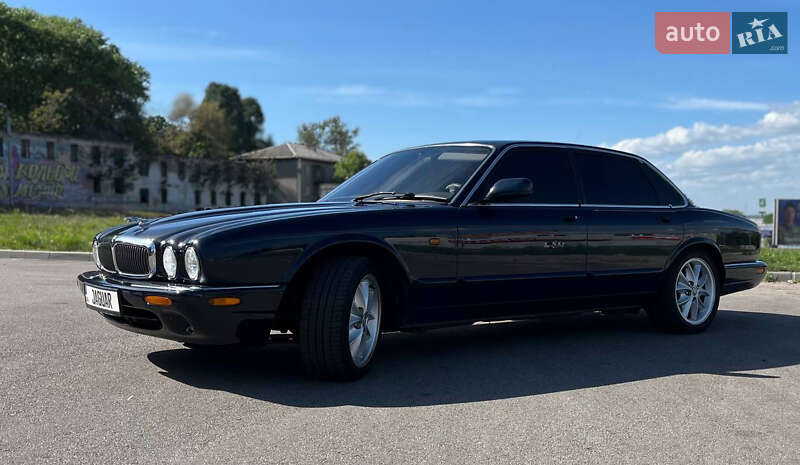 Седан Jaguar XJ 1999 в Кам'янському