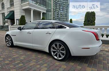 Седан Jaguar XJ 2011 в Одесі