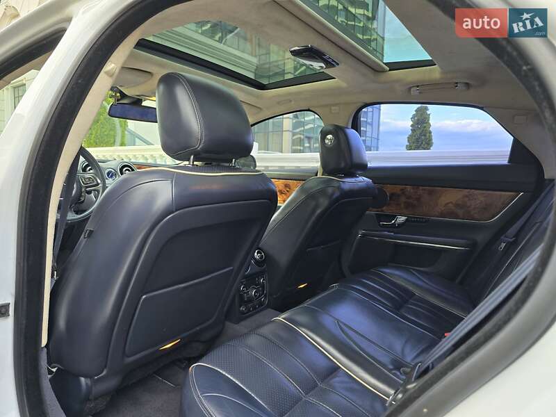 Седан Jaguar XJ 2011 в Одессе