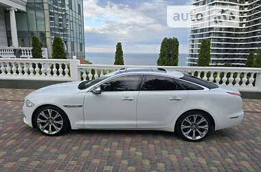 Седан Jaguar XJ 2011 в Одесі