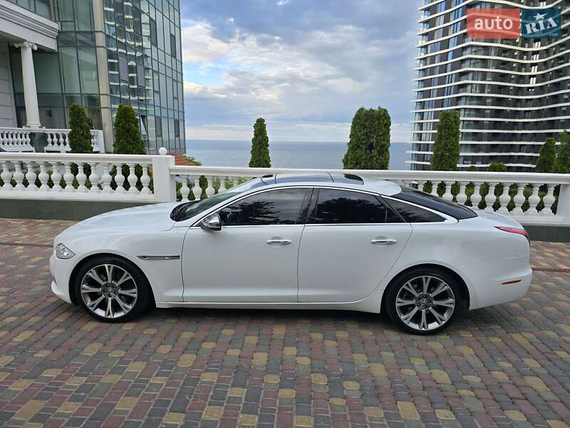 Седан Jaguar XJ 2011 в Одессе