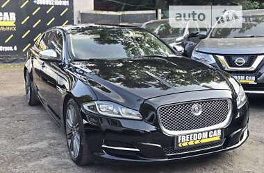 Седан Jaguar XJ 2012 в Львове