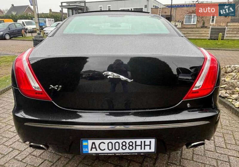 Седан Jaguar XJ 2011 в Луцке