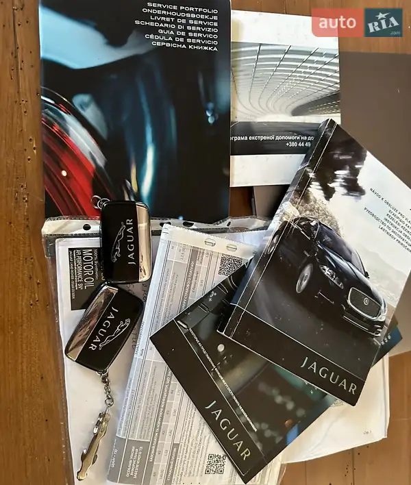 Седан Jaguar XJ 2013 в Киеве документ